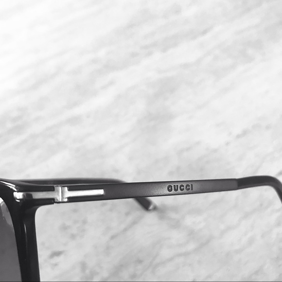 Gucci Tinted Sunglasses - Picture 4 of 10